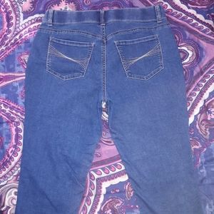 Women's NWOT Capris